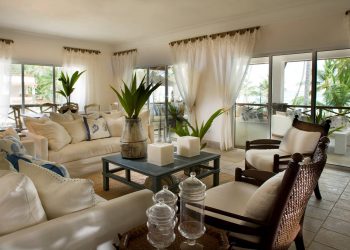 Inside Design and Decorating Tips For a Complete Home Makeover