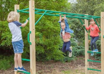 What Are the Benefits of Monkey Bars?